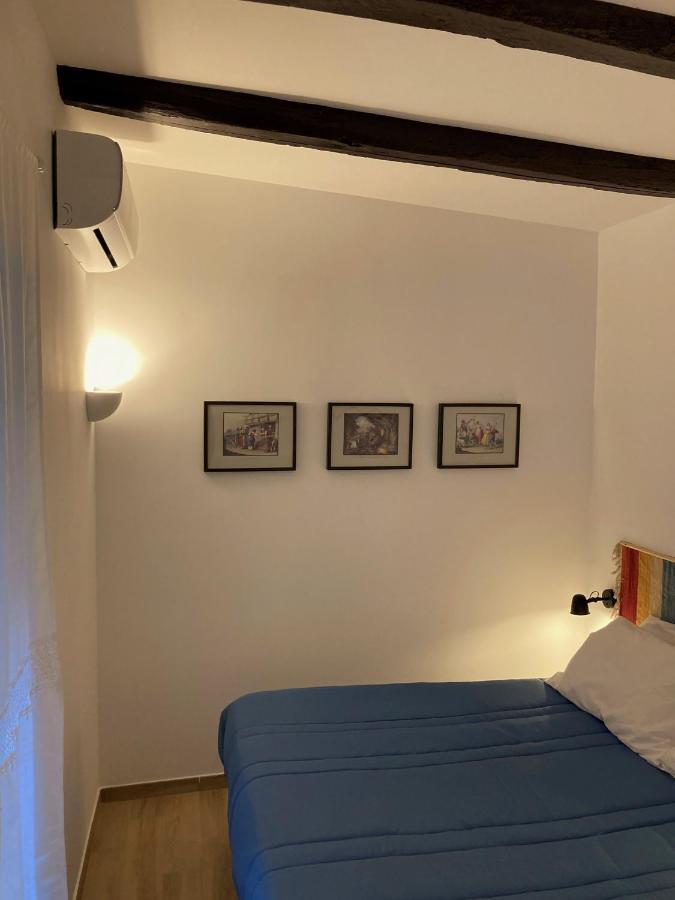 La Casa Blu Nel Cuore Storico Di Napoli Ngoại thất bức ảnh
